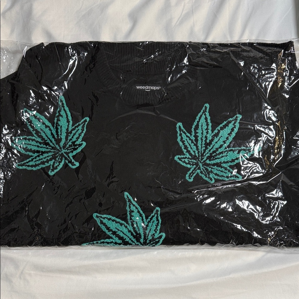 New weedmaps flora sweater